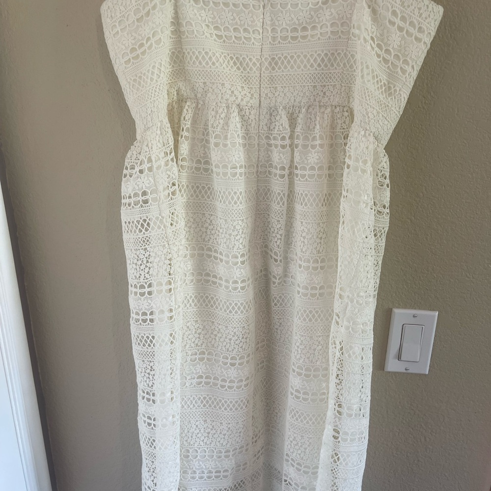 Ivory Lace Strapless Dress - Picture 4 of 7